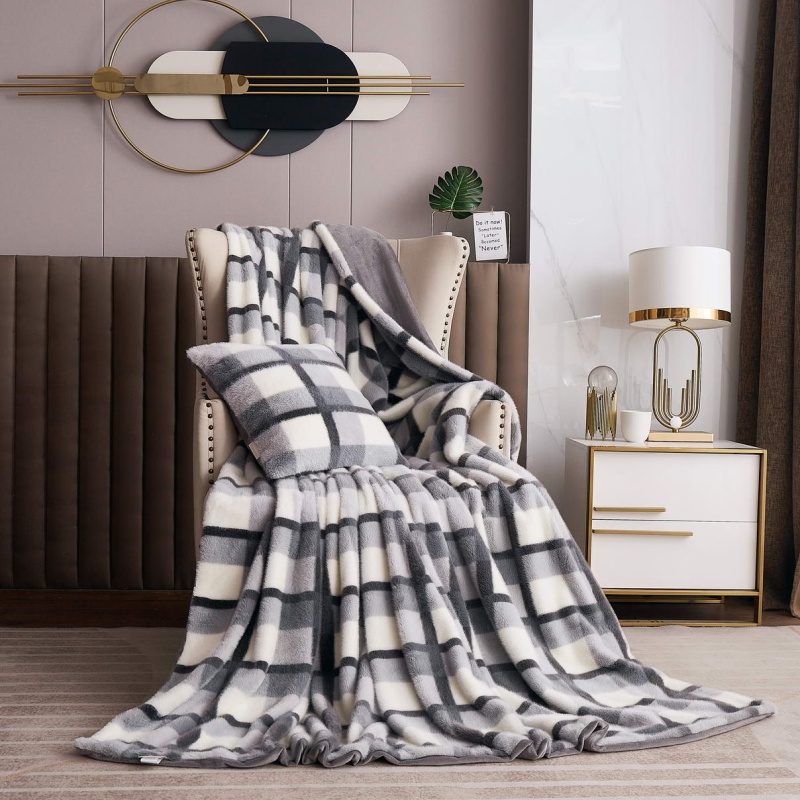 Плед 150 х 200 см Sofi de Marko Берри №4 серый 
Плед 150 х 200 см Sofi de Marko Берри №4 серый