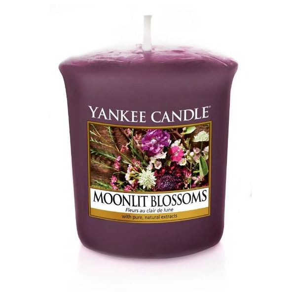Свеча ароматическая для подсвечника 4,6  x 4,8 см Yankee Candles Цветение при лунном свете