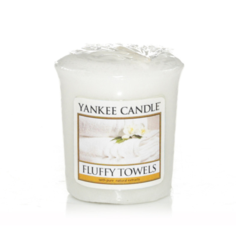 Свеча ароматическая для подсвечника 4,6 x 4,8 см Yankee Candles Пушистое полотенце