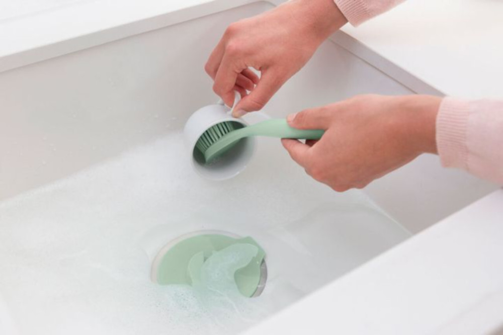 Щетка для мытья посуды с держателем на присоске Brabantia Sink Side мятно-голубой Brabantia DMH-215780 - фото 3