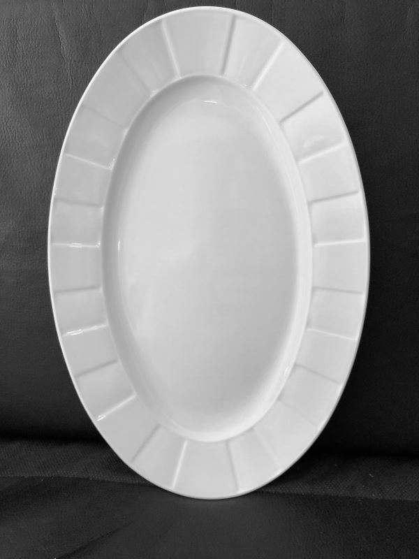 Блюдо овальное 33 см Сmielow Oktawa 2790₽