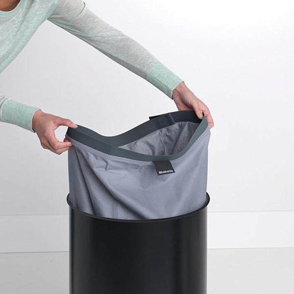 Бак для белья 60 л Brabantia чёрный матовый