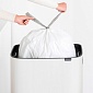 Мусорный бак 60 л Brabantia Touch Bin Bo Hi белый