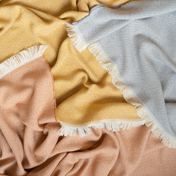 Плед 140 x 190 см Coloristica Malaga персиковый