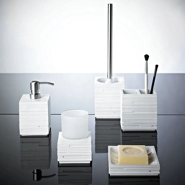 Стаканчик д/зубной щетки Brick белый