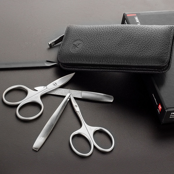 Набор маникюрный в кожаном футляре 5 предметов Zwilling Twinox черный