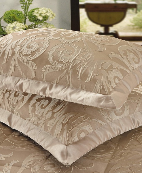 Комплект покрывало и наволочки 240 x 260 см Sofi de Marko Цицилия молоко