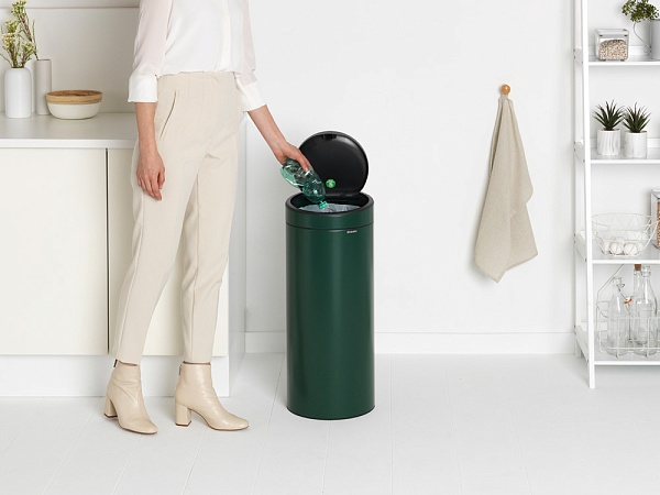 Мусорный бак 30 л Brabantia Touch Bin New зелёная сосна