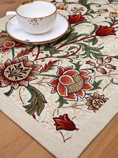 Дорожка 44 х 140 см Le Gobelin Моррис Ловцы клубники бежевая