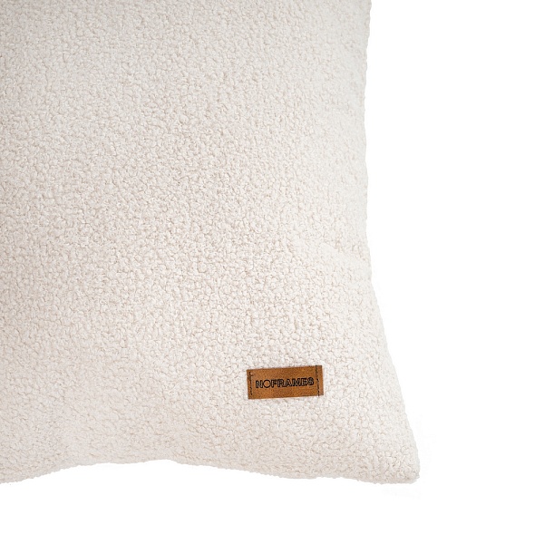 Подушка 50x50 см Persona 03