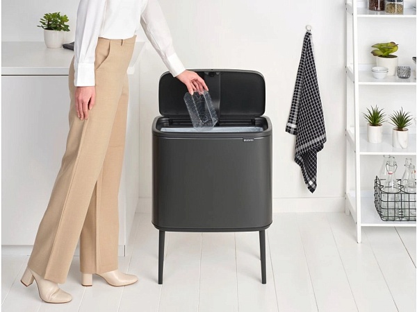 Мусорный бак 36 л Brabantia Bo Touch Bin тёмно-серый