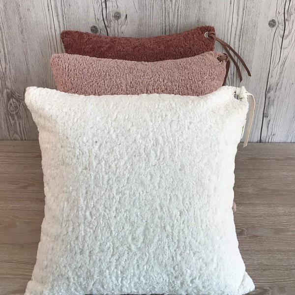 Наволочка 45 х 45 cм Sofi de Marko Лама кофе