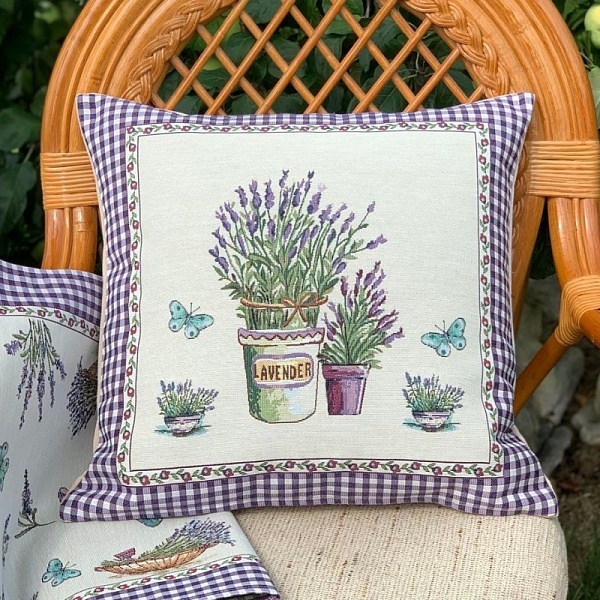 Наволочка 44 х 44 см Le Gobelin Лаванда бабочки