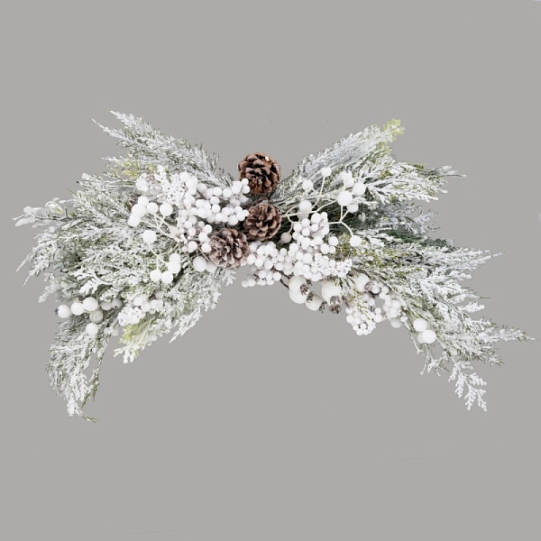 Сваг еловый с ягодами шишками заснеженный 65 см Азалия зеленый/белый