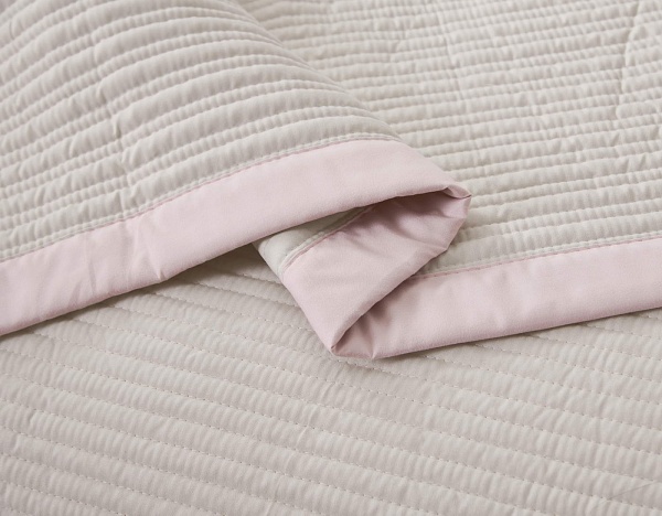 Комплект покрывало и наволочка 160 х 220 см Sofi de Marko карамель