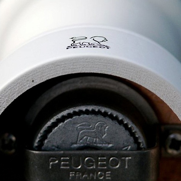 Мельница для перца Peugeot Paris 12 см белый лак