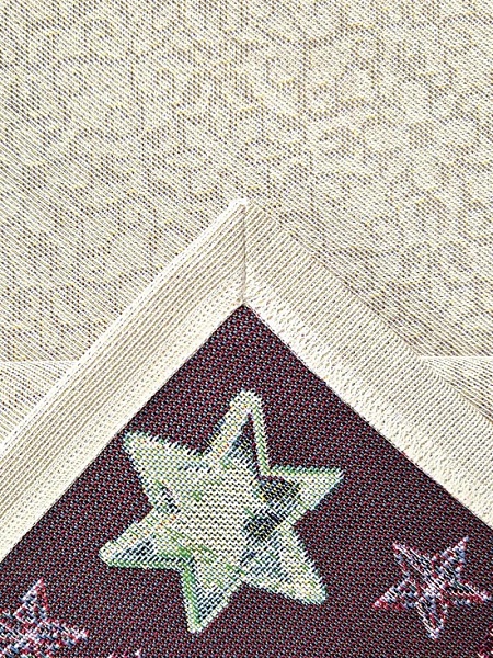 Скатерть 140 х 260 см Le Gobelin Новогодний пир золото