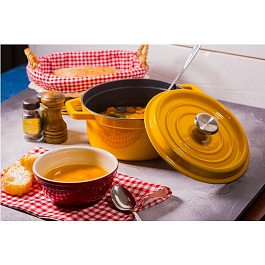 Кокот круглый чугунный 24 см Magia Gusto желтый