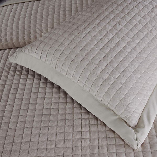 Комплект покрывало и наволочка 160 х 220 см Sofi de Marko Лоретта молоко