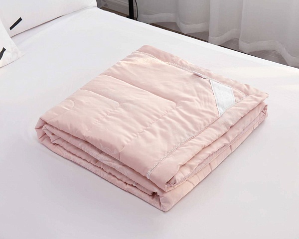 Одеяло 160 х 220 см Sofi de Marko Шарлиз персик