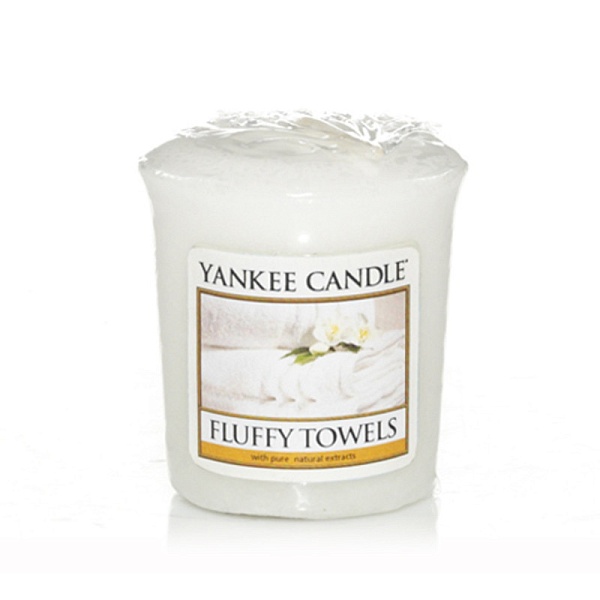 Свеча ароматическая для подсвечника 4,6 x 4,8 см Yankee Candles Пушистое полотенце