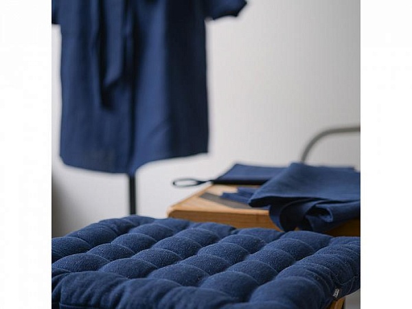 Стёганая подушка на стул 40 х 40 см Tkano Essential тёмно-синий