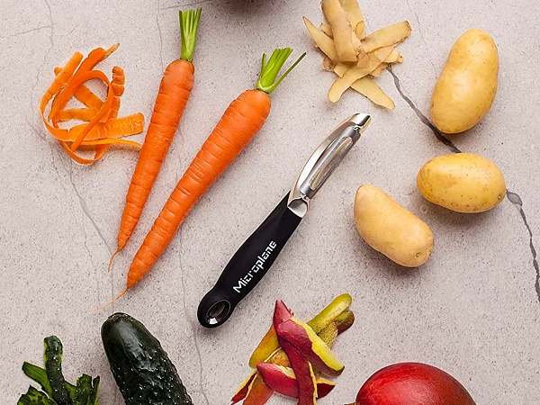 Нож для чистки овощей Microplane чёрный