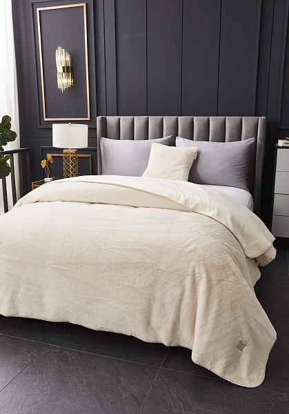 Плед 220 х 240 см Sofi de Marko Антуан молоко