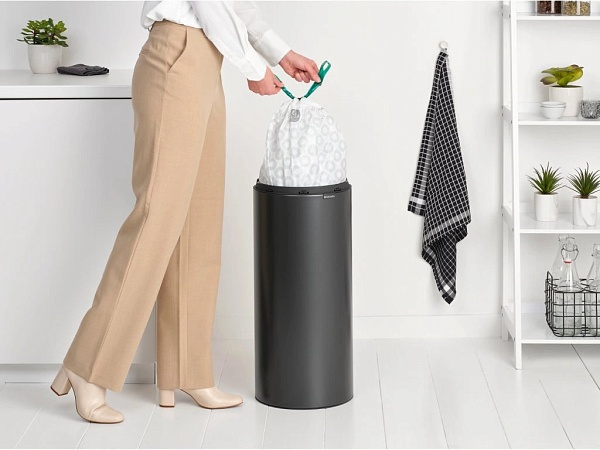 Мусорный бак 30 л Brabantia Touch Bin new тёмно-серый