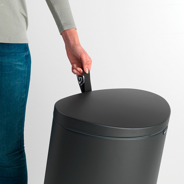 Мусорный бак 40 л Brabantia FlatBack+ Минерально-графитовый
