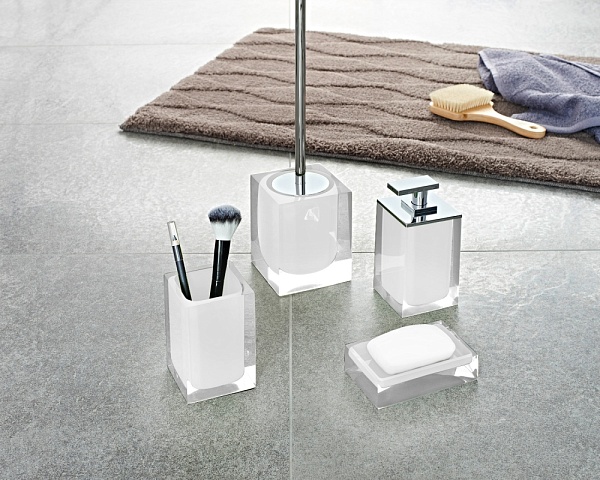 Дозатор для жидкого мыла белый Ridder Colours