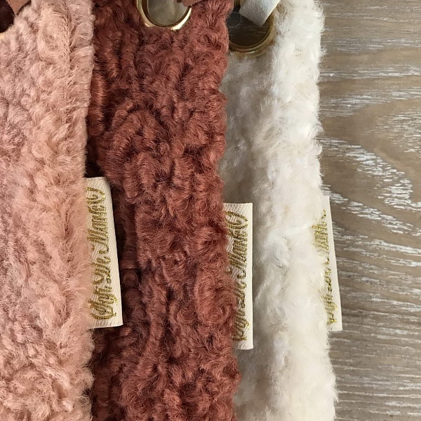 Наволочка 45 х 45 cм Sofi de Marko Лама пепельная роза