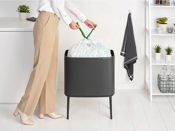 Мусорный бак 36 л Brabantia Bo Touch Bin тёмно-серый