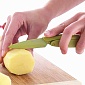 Нож для чистки овощей Mastrad салатовый