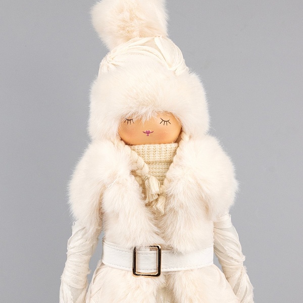 Сувенир Девушка в пальто 24 х 18 x 47 см Азалия кремовый