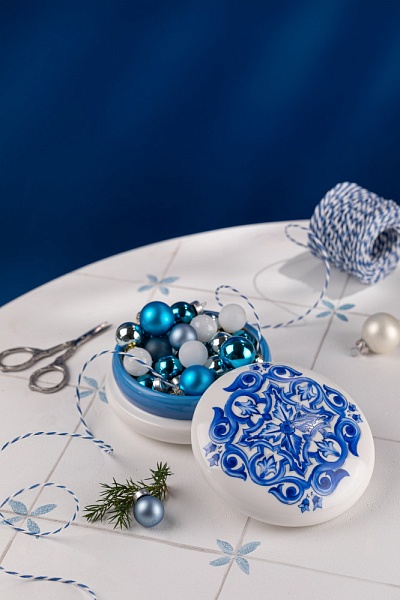 Шкатулка фарфоровая My Ceramic Story Гжелини в форме макаронс