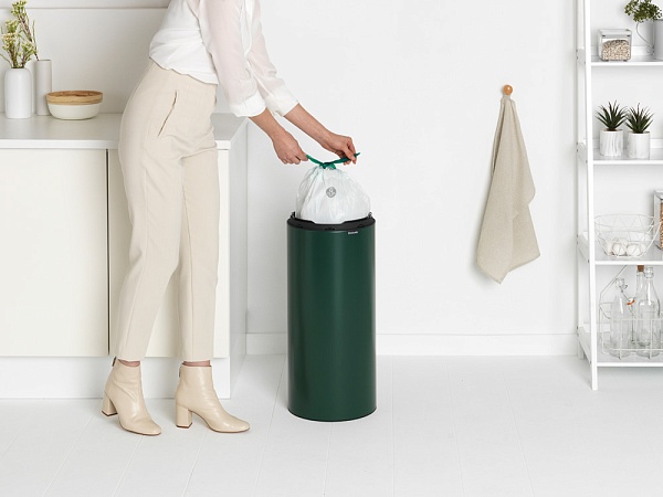 Мусорный бак 30 л Brabantia Touch Bin New зелёная сосна