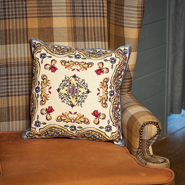 Подушка 45х45 см Майолика цветы