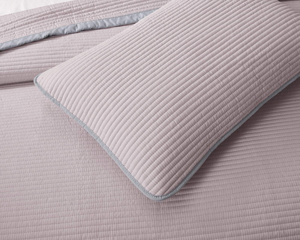 Комплект покрывало и наволочка 160 х 220 см Sofi de Marko пепельно-розовый