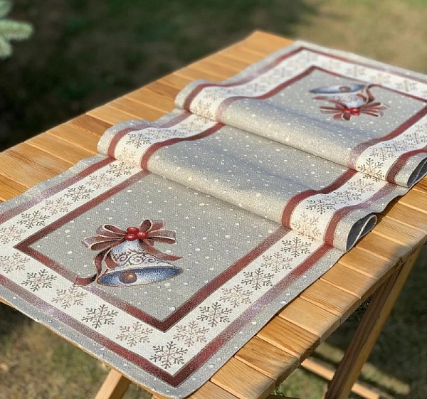 Дорожка 44 х 140 см Le Gobelin Новогодний вечер Колокольчик бежевая