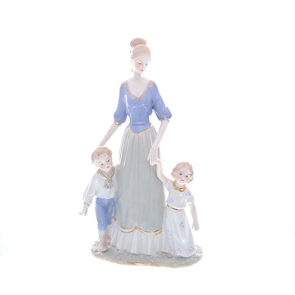 Статуэтка Мама с детьми Royal Classics