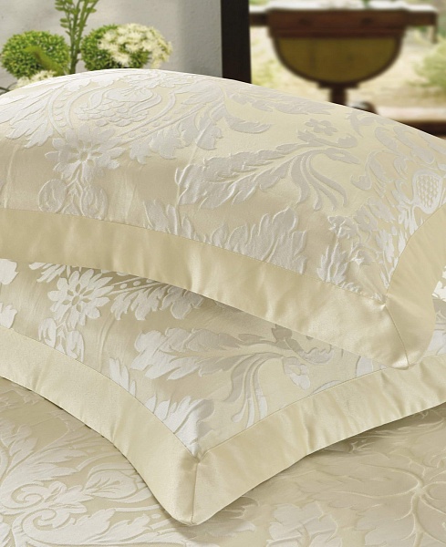 Комплект покрывало и наволочки 240 x 260 см Sofi de Marko Аделаида молоко