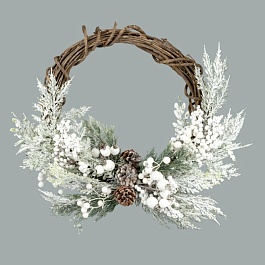 Венок с ягодами шишками заснеженный 50 см Азалия зеленый/белый