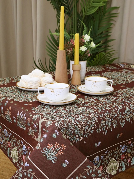 Скатерть 140 х 140 см Le Gobelin Древо Махагон