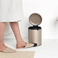 Бак мусорный с педалью 5 л Brabantia NewIcon шампань